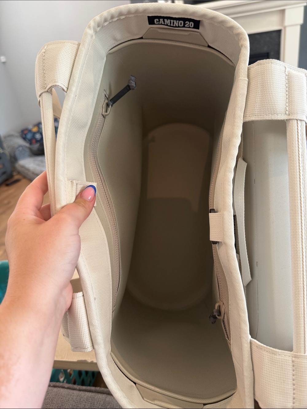 Yeti Cooler Tote in White and Tan - Picture 6 of 6